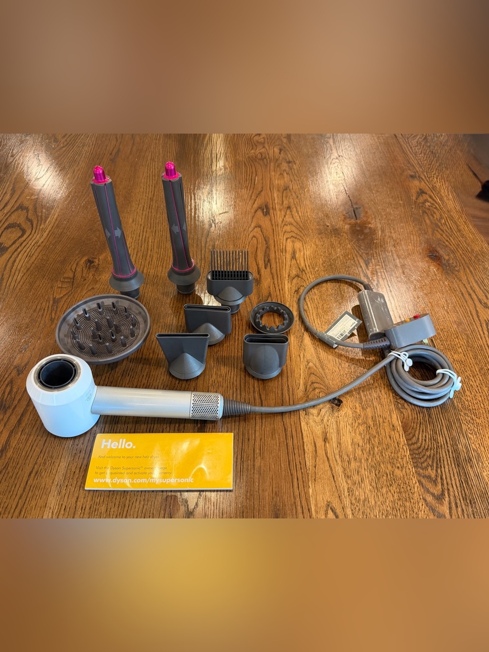 Dyson Supersonic Hair Dryer with 8 Attachments w/ AirWrap Curling - White